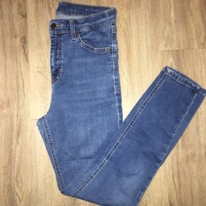 TOPSHOP JAMIE JEANS SIZE 28